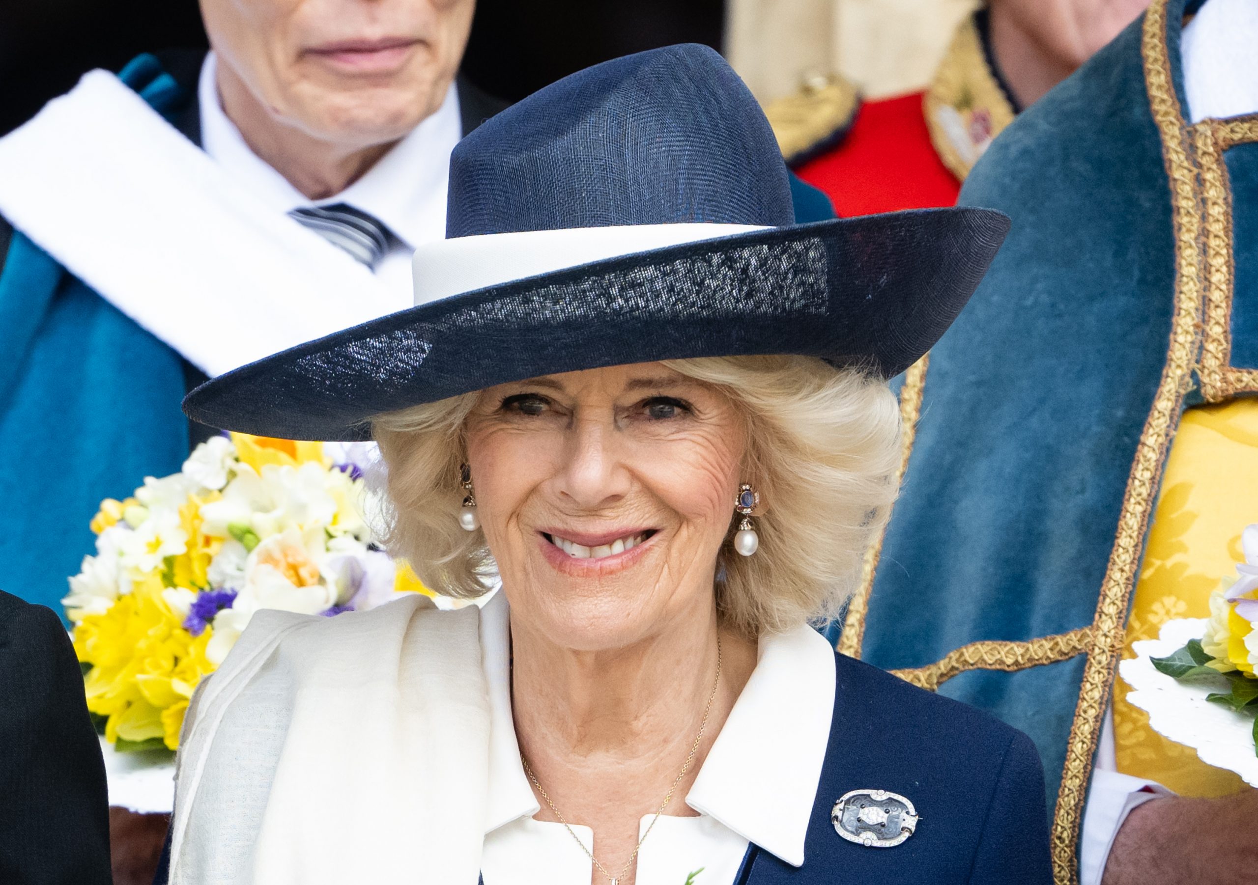 Queen Camilla kept her style clean, but dressed more confidently: Diana’s favorite designer helped her with this