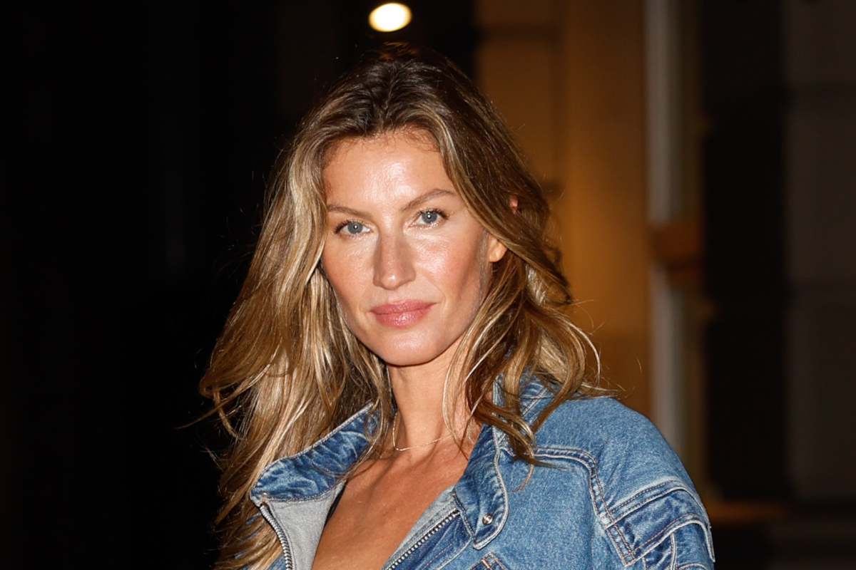 Gisele BüNdchen 2025 Calendar Deny